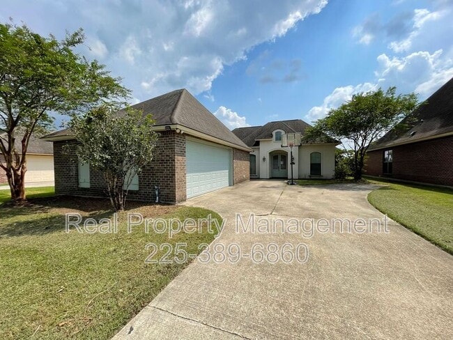Foto del edificio - 10950 Hillpark Ave