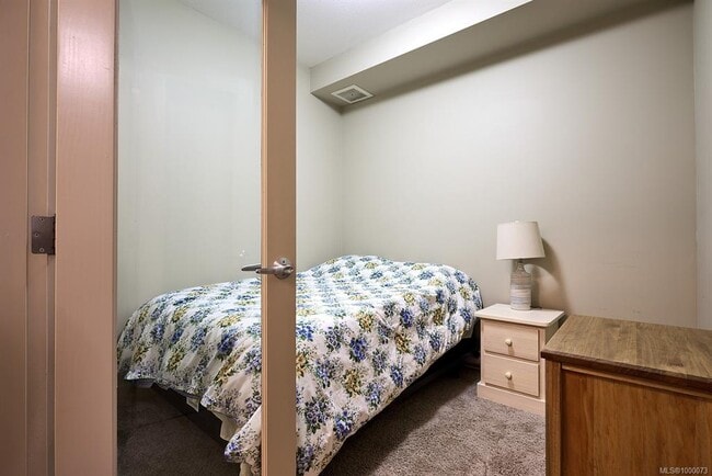 Building Photo - 6310 Mcrobb Ave