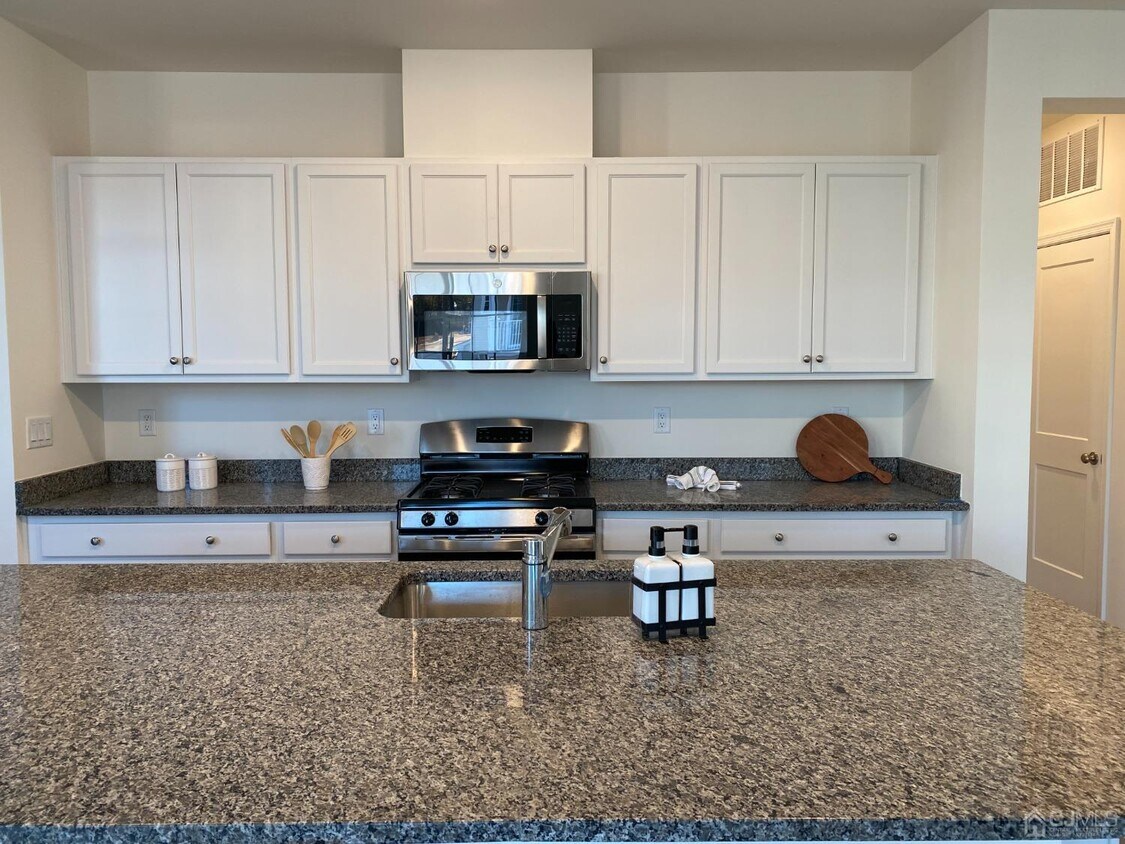 Foto principal - 246 Park Ln