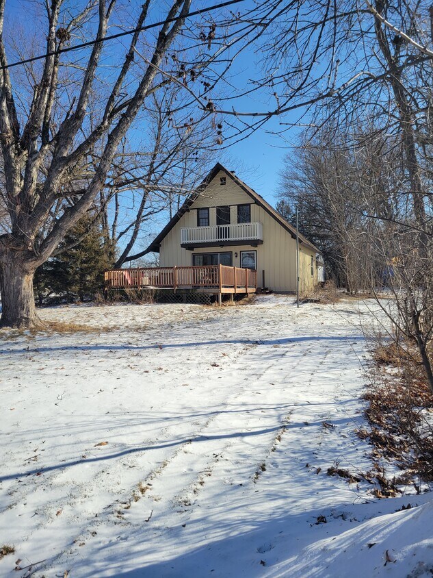 1880 Country Club Rd, Stoughton, WI 53589 House Rental in Stoughton