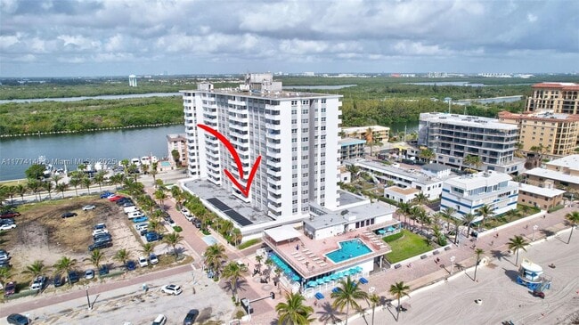 Building Photo - 3111 N Ocean Dr