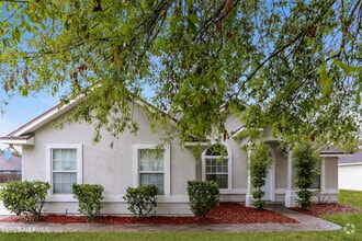 Building Photo - 86016 Cherry Laurel Way