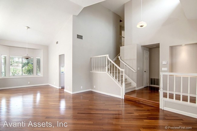 Building Photo - 3 br, 2.5 bath House - 14530 Rutledge Square