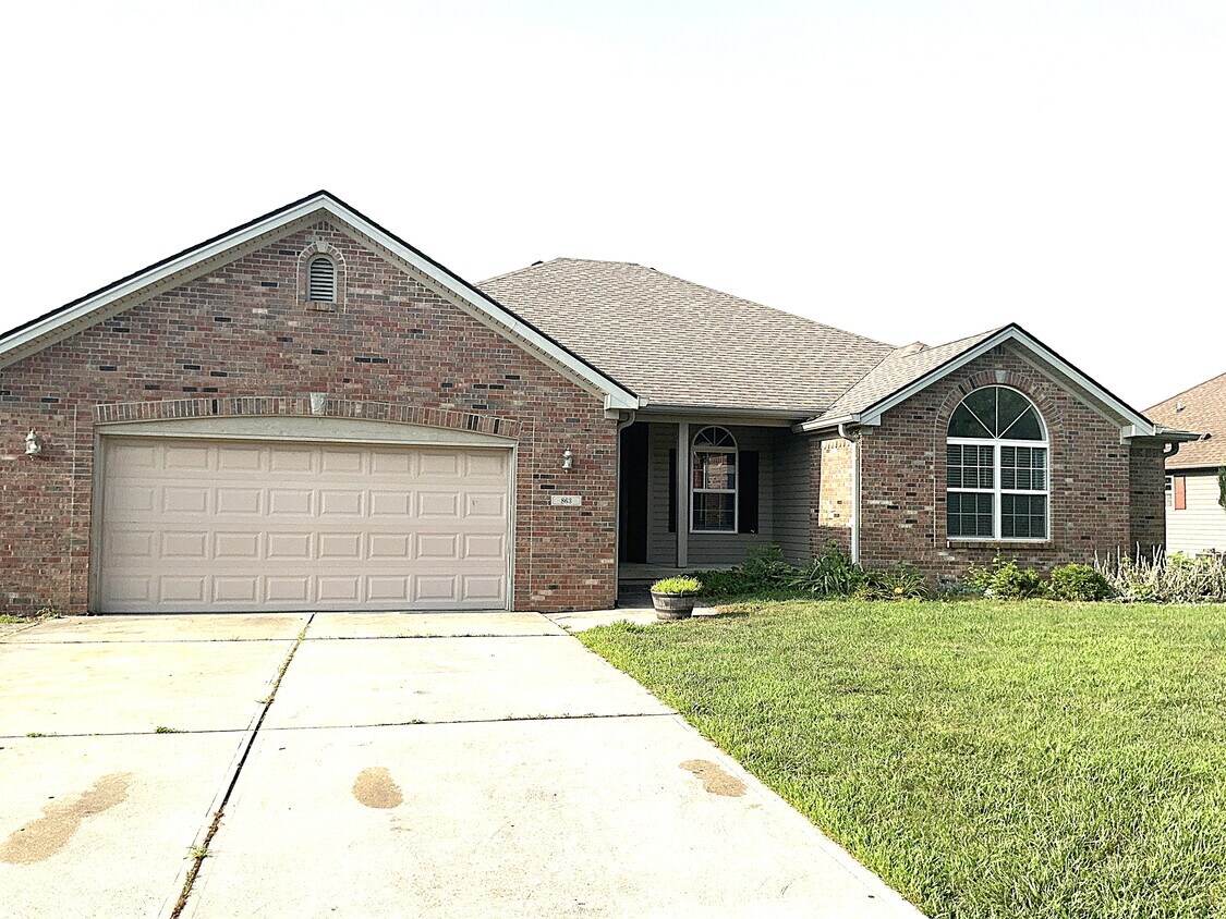 Primary Photo - 863 Orion Dr