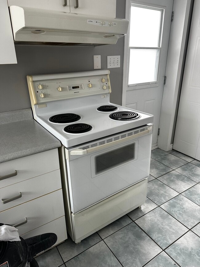 Building Photo - 395 Rue Gauthier