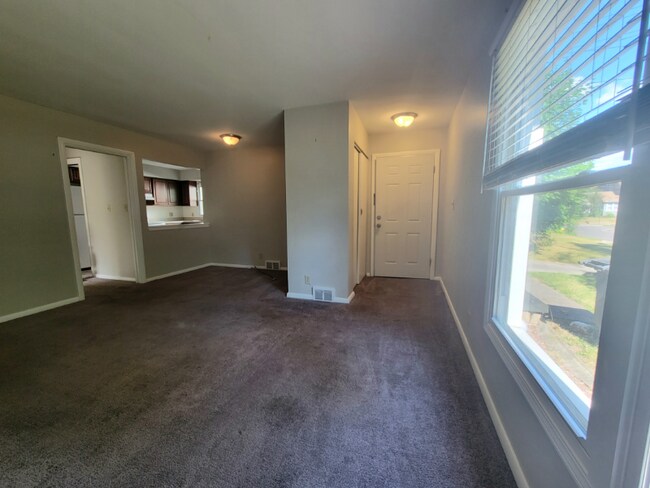 Building Photo - 1765 Tanglewood Dr