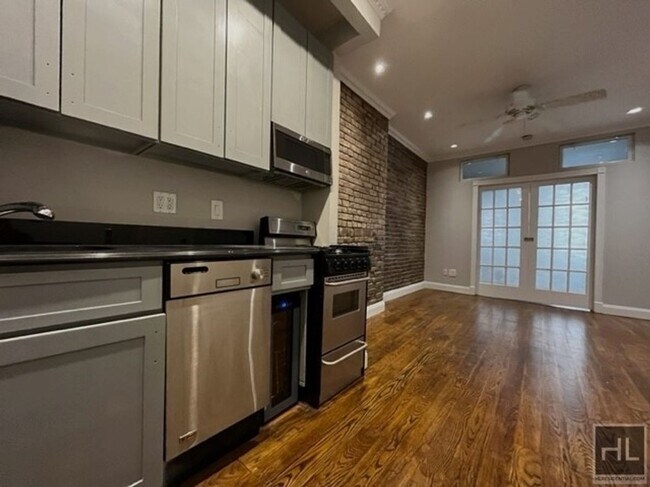 Foto del edificio - 2ND AVE.