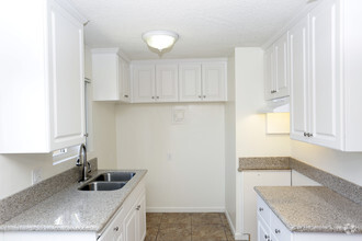 Diamond Crest Apartments photo'