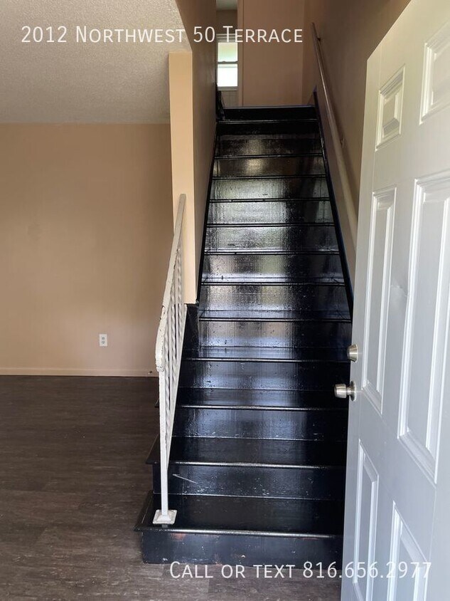 2012 NW 50 Terrace, Northmoor, MO 64151 Room for Rent in Northmoor