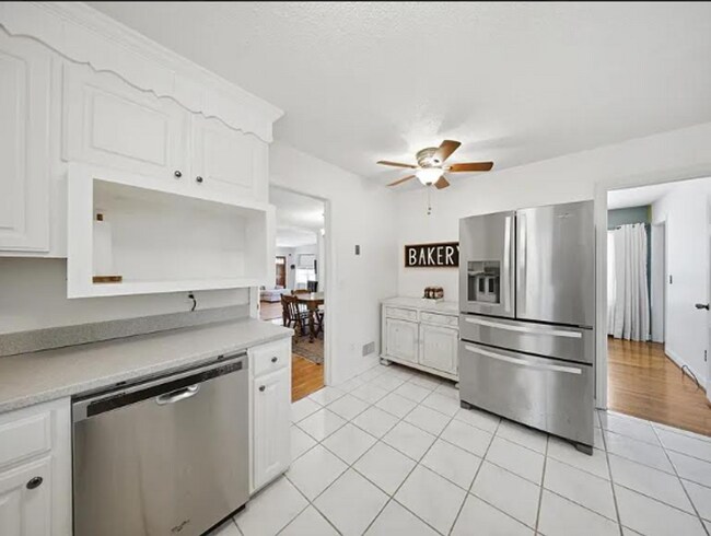 Building Photo - 311 Lockner Rd