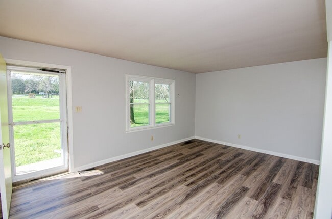 Foto del edificio - 320 Bear Creek Pike