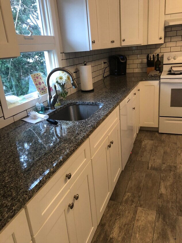 19 Compo Rd S Unit B1, Westport, CT 06880 Apartments in Westport, CT