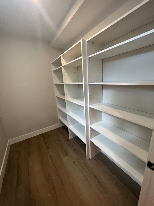 Building Photo - 63 Perrin St