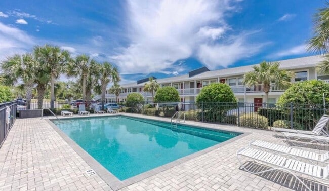 Foto del edificio - St. Andrews Apartment/Condo