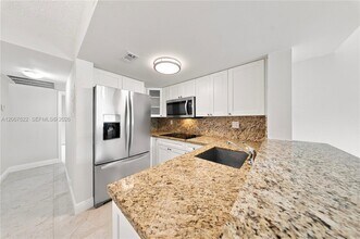Building Photo - 670 NW 85th Pl