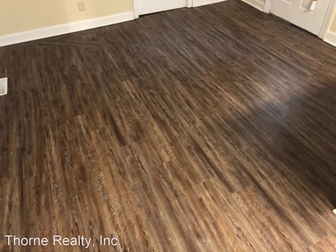Building Photo - 3 br, 1.5 bath House - 4247 Westerly Court N