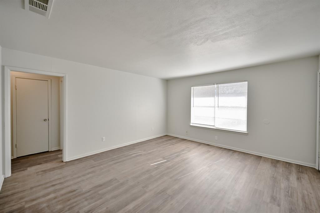 Primary Photo - 1607 Dewberry Blvd