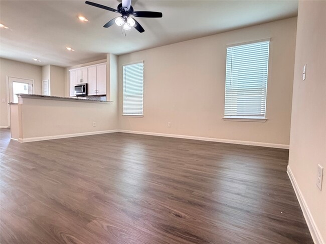 Building Photo - 10233 Cleartide Ln