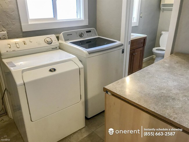 Building Photo - 4 br, 2 bath House - 1270 Hoffman Lane -