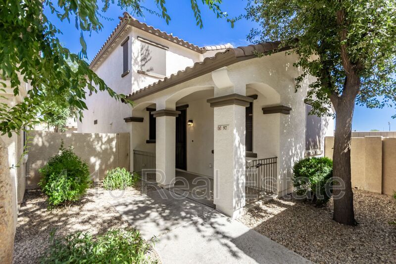 Primary Photo - 97 E. Palomino Dr.