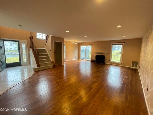 Building Photo - 274 Sugar Maple Ct