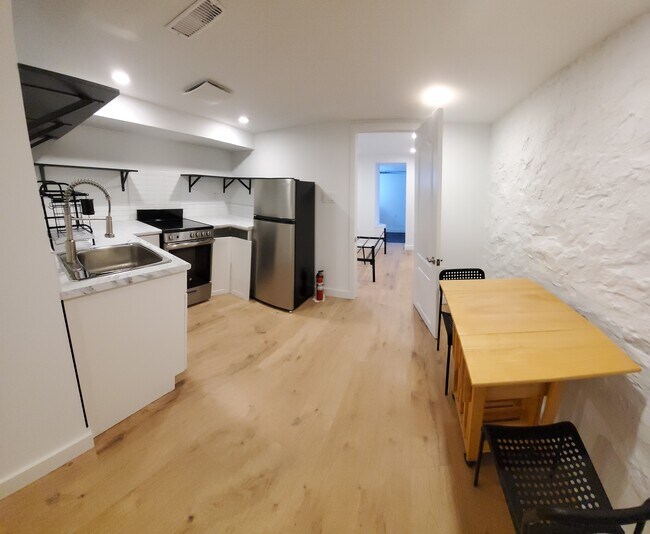 Building Photo - 103 Campbell Av