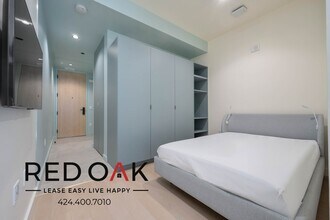 Building Photo - 6401 Wilshire Blvd