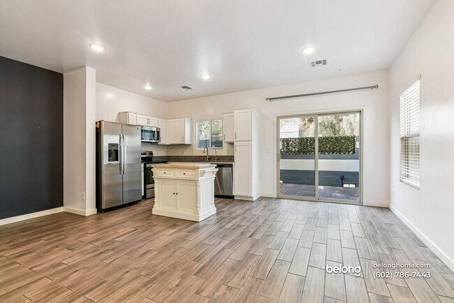 Foto del edificio - 8192 N 22nd Dr