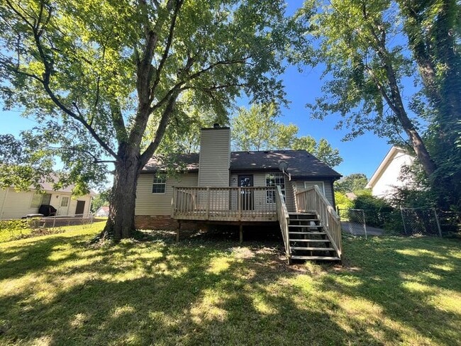 Building Photo - 148 Cunningham Pl
