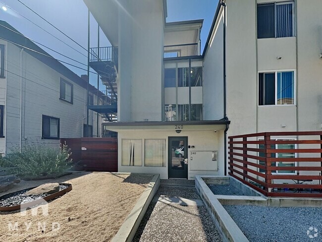 Building Photo - 240 Athol Ave
