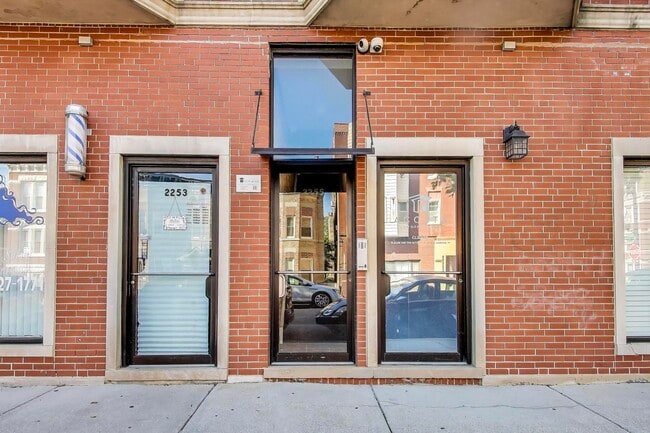 Building Photo - 2255 W 24th St