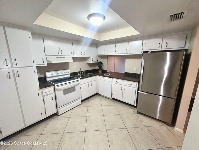 Foto del edificio - 3150 N Harbor City Blvd