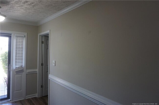 Foto del edificio - 2913 Aristocrat Ln