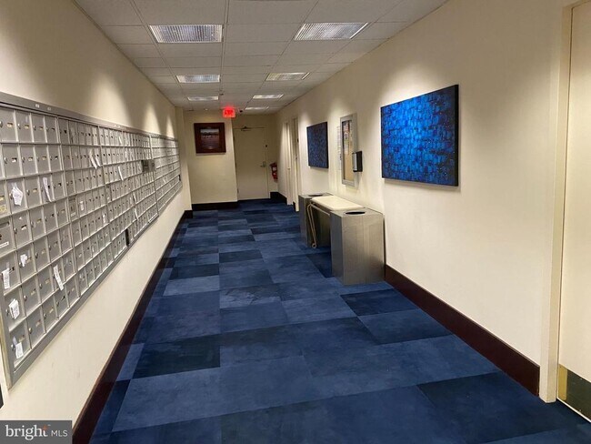 Foto del edificio - 1030 E Lancaster Ave