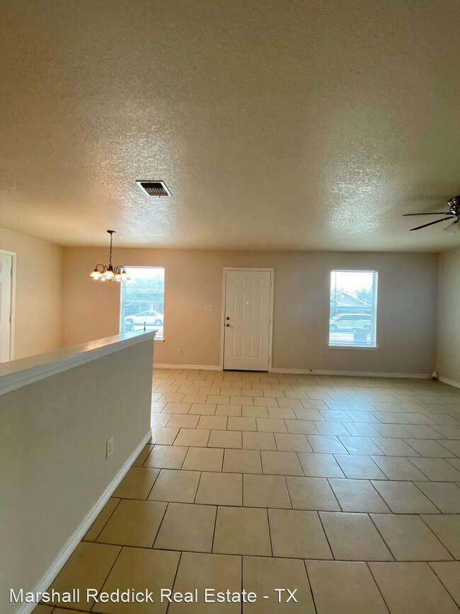 Building Photo - 3 br, 2 bath House - 207 Carranza St