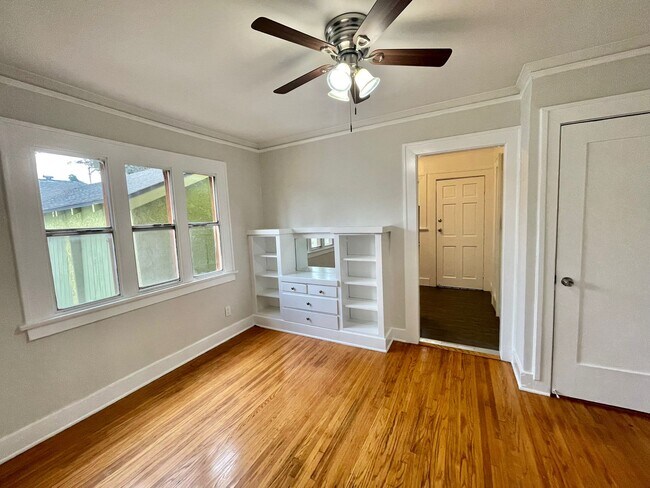 Building Photo - 3979 S Harvard Blvd