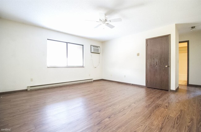Building Photo - 6705 Roosevelt Dr