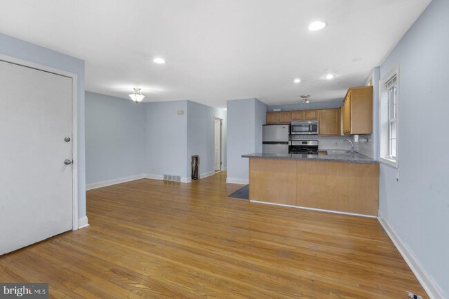 Foto del edificio - 5443 Houghton Pl