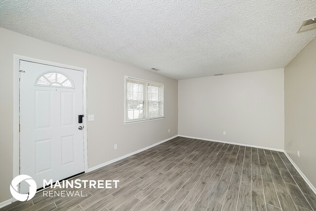 Building Photo - 470 Creekway Dr