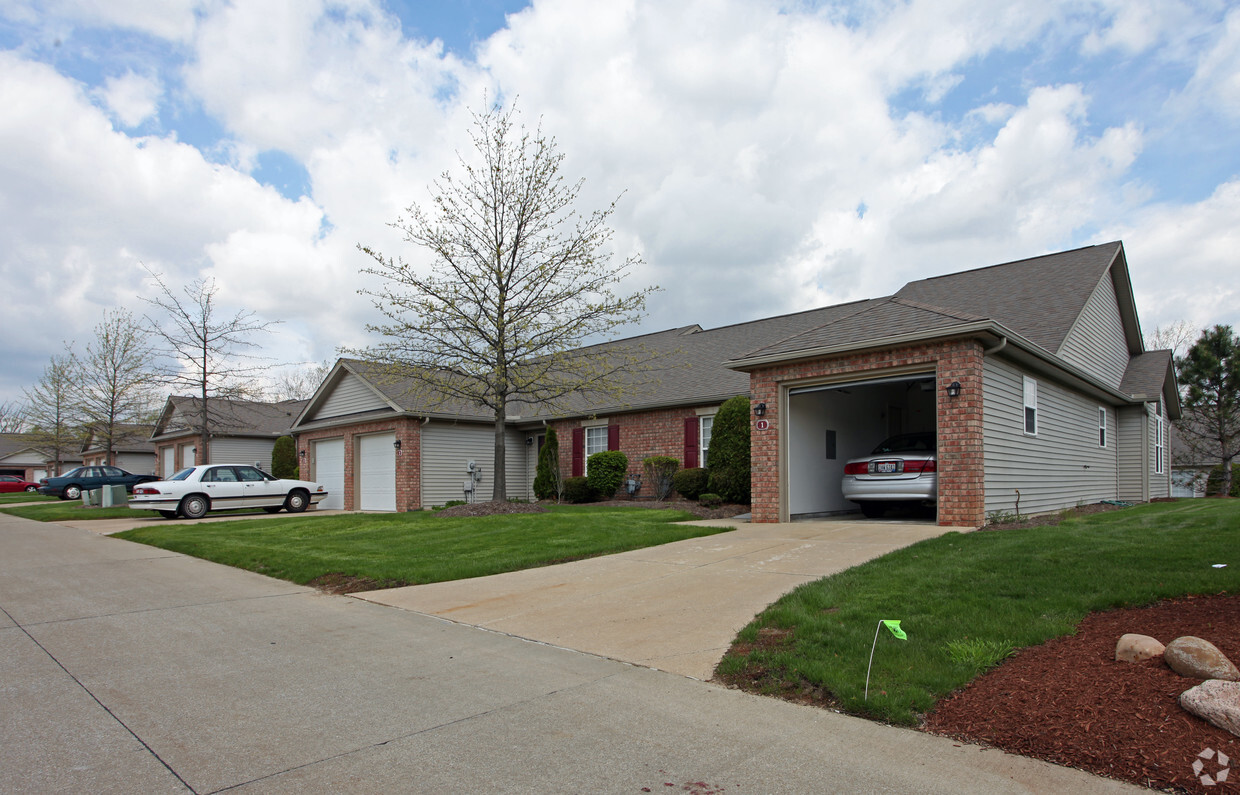 Primary Photo - Jefferson Villas Apartments