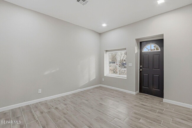 Foto del edificio - 9207 Santa Rosalia Ct