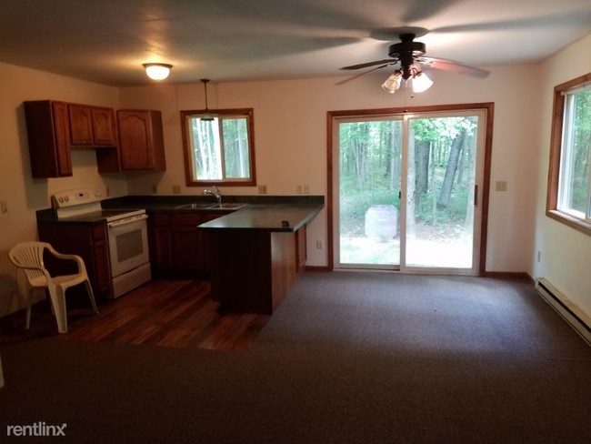 Building Photo - 3 br, 1 bath House - 7180 Oak Hollow Trl