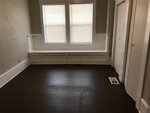 Building Photo - 1118 N Zang Blvd