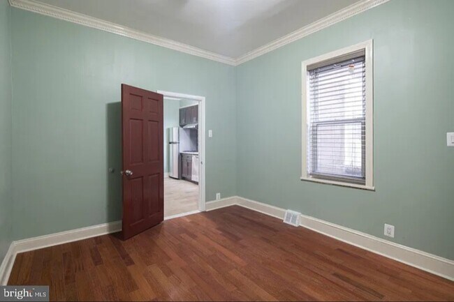 Bedroom - 1817 Mifflin St