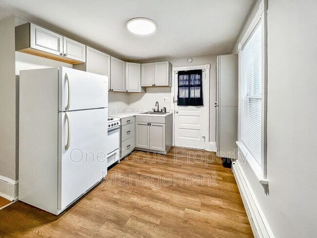 Foto del edificio - 638 6th Ave