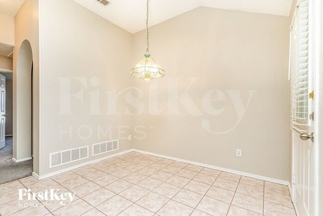 Foto del edificio - 4814 Red Birch Dr