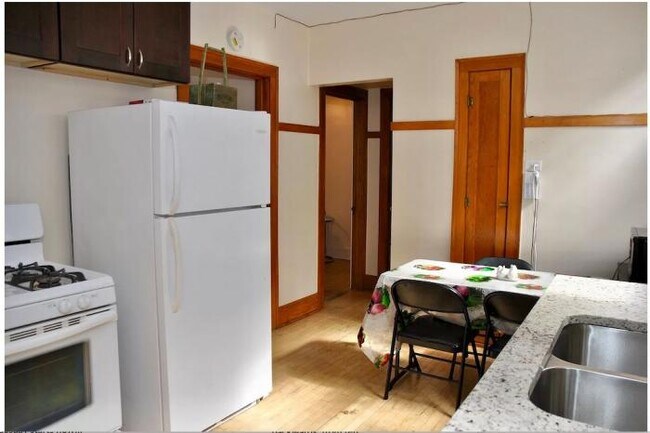 Building Photo - 0 bedroom in CHICAGO IL 60634