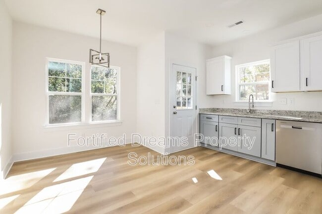 Foto del edificio - 107 Roanoke St