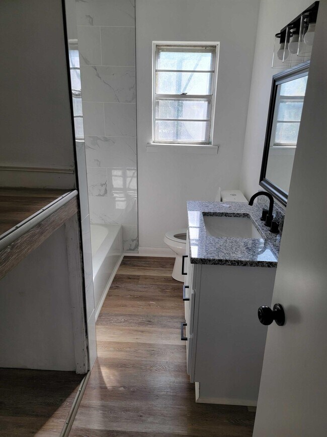 Foto del edificio - 1 Oakview Dr