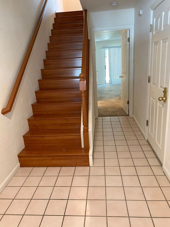Building Photo - Belmont Hills Sanctuary: 3 En-Suite Suites Behind Oracle & Farallon Park